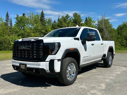 Used 2025 GMC Sierra 2500 Denali Ultimate AWD/4WD image 7