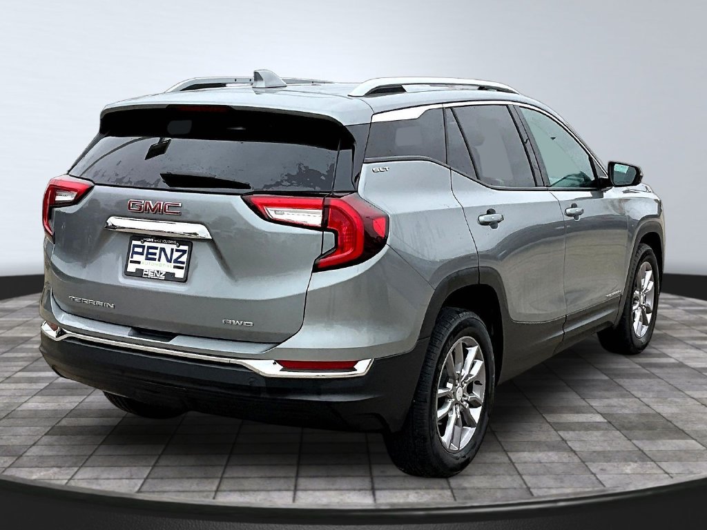 Used 2023 GMC Terrain SLT AWD/4WD image 7