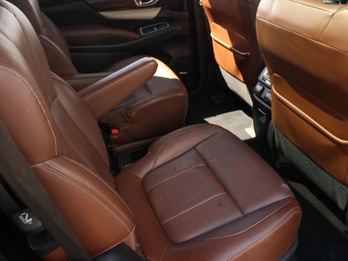 Used 2019 Subaru Ascent Touring AWD/4WD image 20