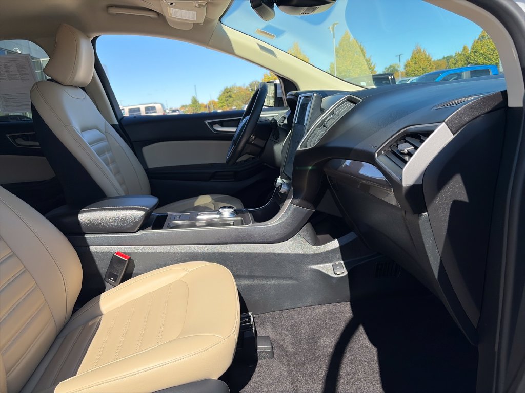 Used 2024 Ford Edge SEL w/ Convenience Package AWD/4WD image 11