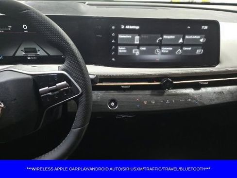 Used 2023 Nissan Ariya AWD image 7