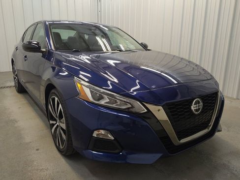 Used 2021 Nissan Altima 2.5 SR w/ SR Premium Package AWD/4WD image 13
