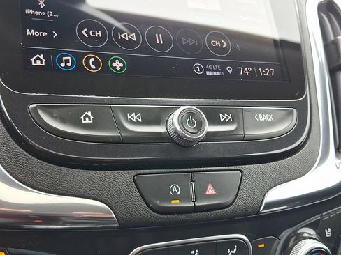 Used 2023 Chevrolet Equinox Premier FWD image 20
