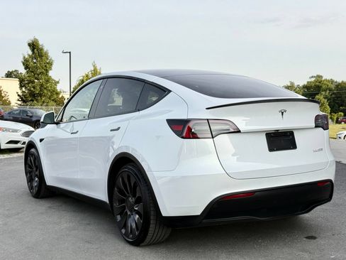 Used 2023 Tesla Model Y Performance AWD/4WD image 11