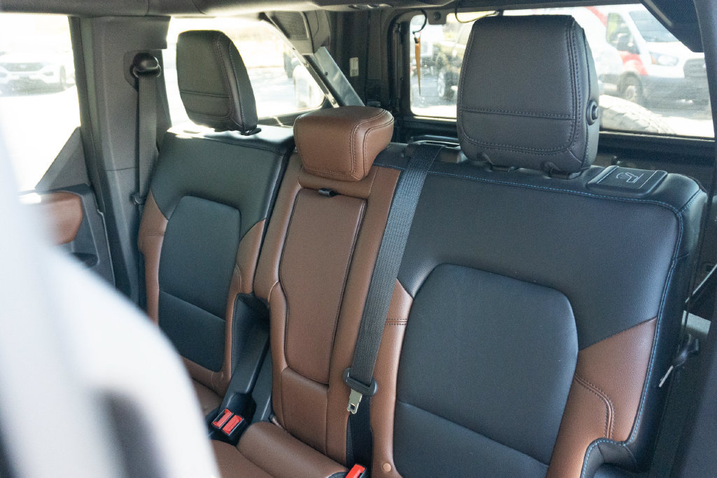 Used 2024 Ford Bronco Outer Banks AWD/4WD image 21