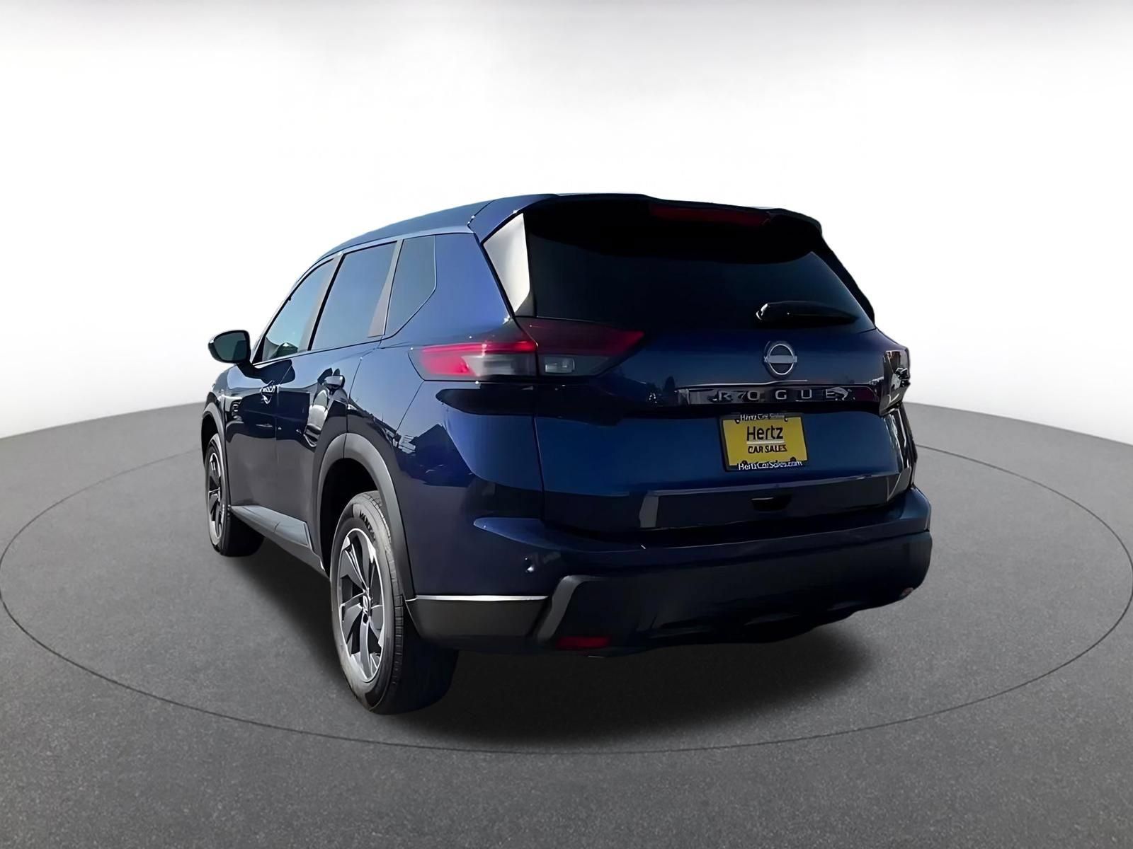 Used 2025 Nissan Rogue SV FWD image 10