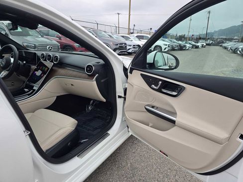 Used 2025 Mercedes-Benz C 300 Sedan image 11