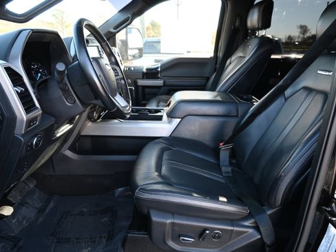 Used 2022 Ford F250 Platinum w/ Tremor Off-Road Package image 15