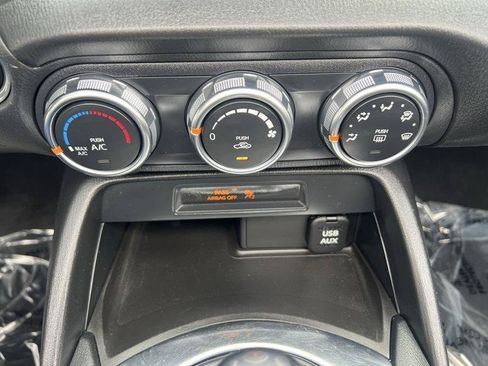 Used 2017 FIAT 124 Spider Classica RWD image 12