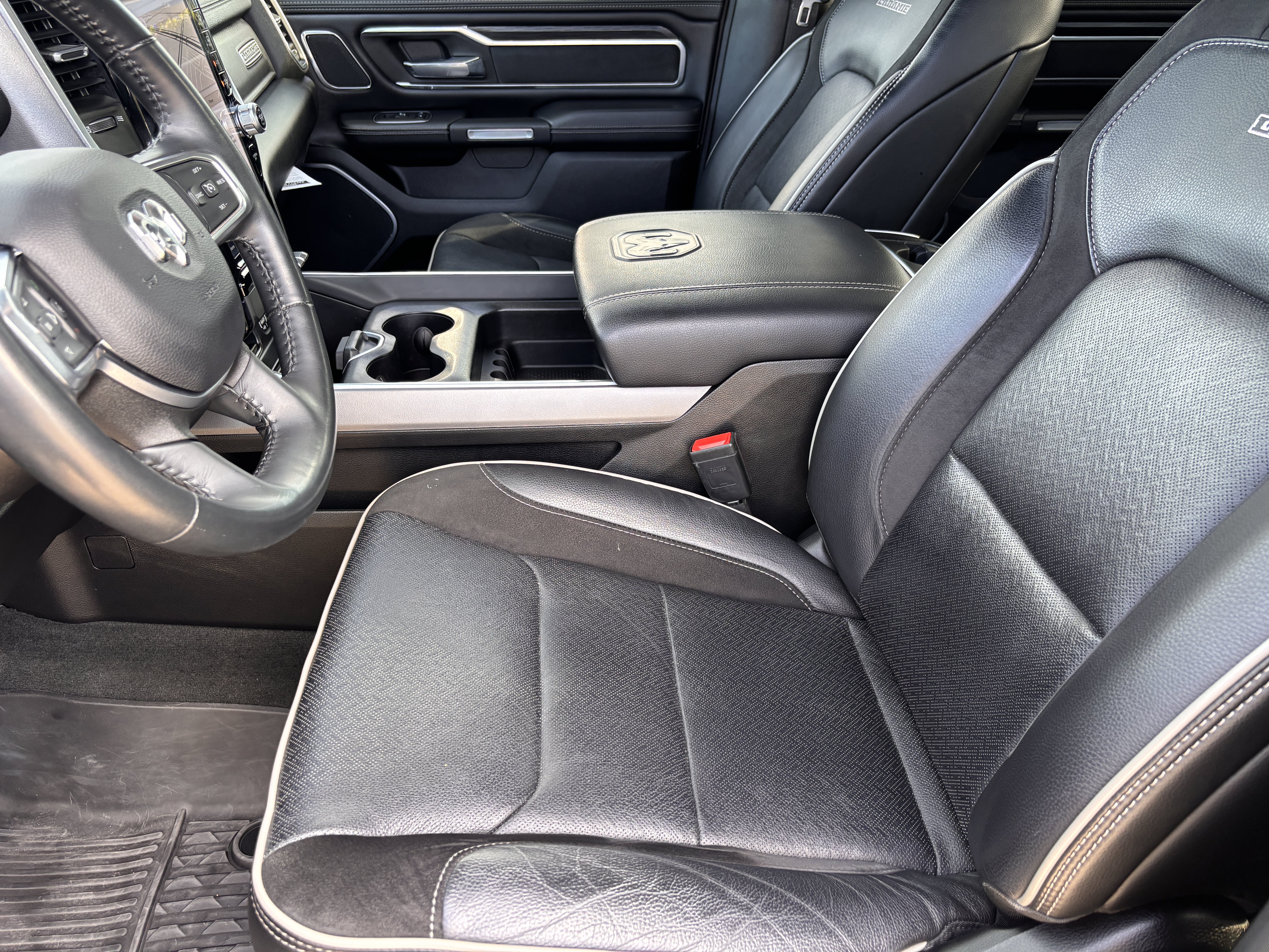 Used 2023 RAM 1500 Laramie RWD image 16