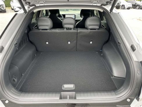 New 2025 Kia EV6 Wind image 18