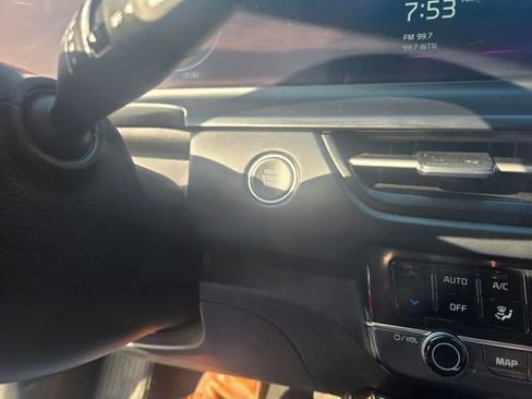 Used 2024 Kia Seltos EX image 17