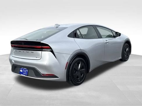 Used 2024 Toyota Prius Limited image 5