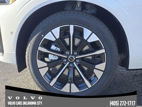 Used 2026 Volvo XC60 B5 Plus w/ Protection Package Premier AWD/4WD image 11