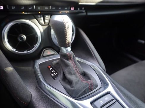 Used 2019 Chevrolet Camaro ZL1 image 30