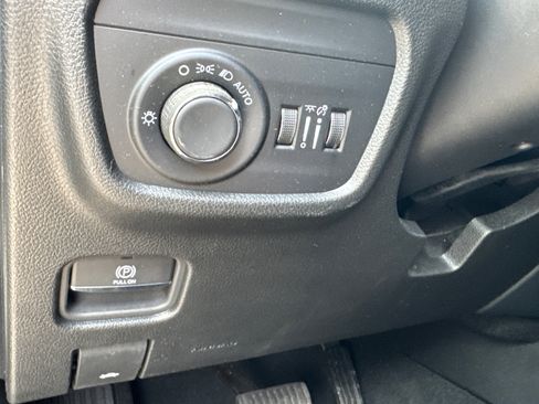 Certified 2024 Jeep Grand Cherokee Altitude RWD image 35