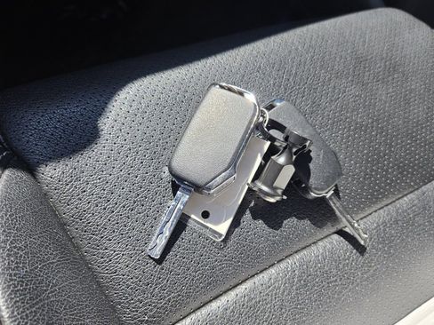 Used 2022 Kia Sportage LX image 17