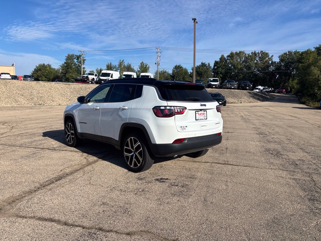 Used 2025 Jeep Compass Limited AWD/4WD image 3