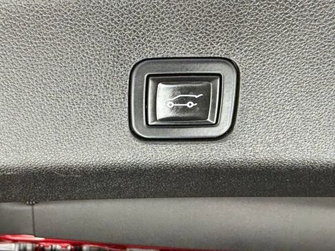 Used 2024 Chevrolet Suburban RST w/ Luxury Package AWD/4WD image 6