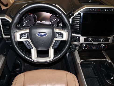 Certified 2022 Ford F350 Lariat w/ Lariat Ultimate Package image 21