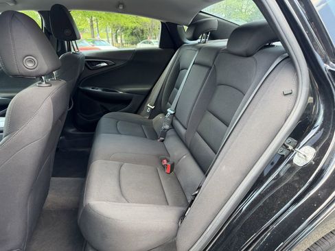 Used 2023 Chevrolet Malibu LT FWD image 9