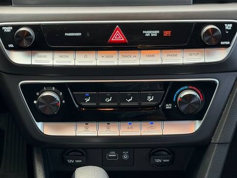 Used 2019 Hyundai Sonata SE w/ Winter Weather Package FWD image 19
