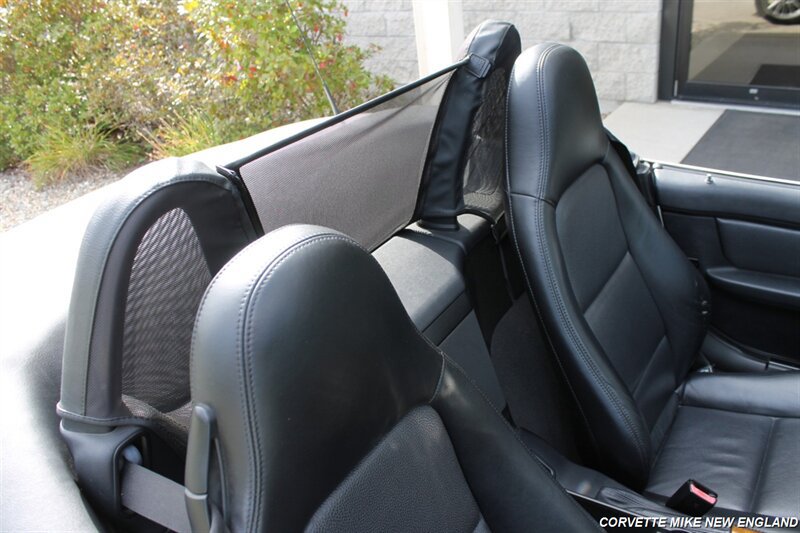 Used 2001 BMW Z3 3.0i RWD image 29