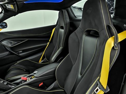 Used 2022 McLaren 720S Luxury RWD image 25