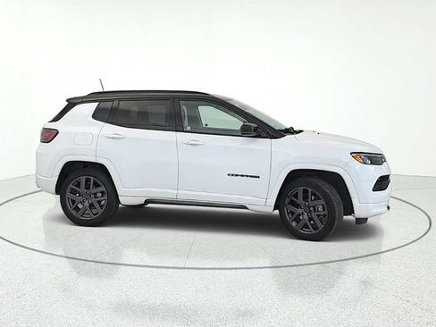 Used 2025 Jeep Compass Limited w/ High Altitude Package AWD/4WD image 7