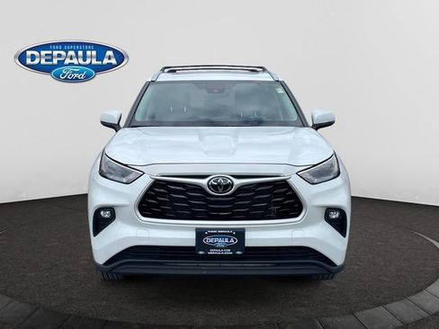 Used 2023 Toyota Highlander XLE AWD/4WD image 10