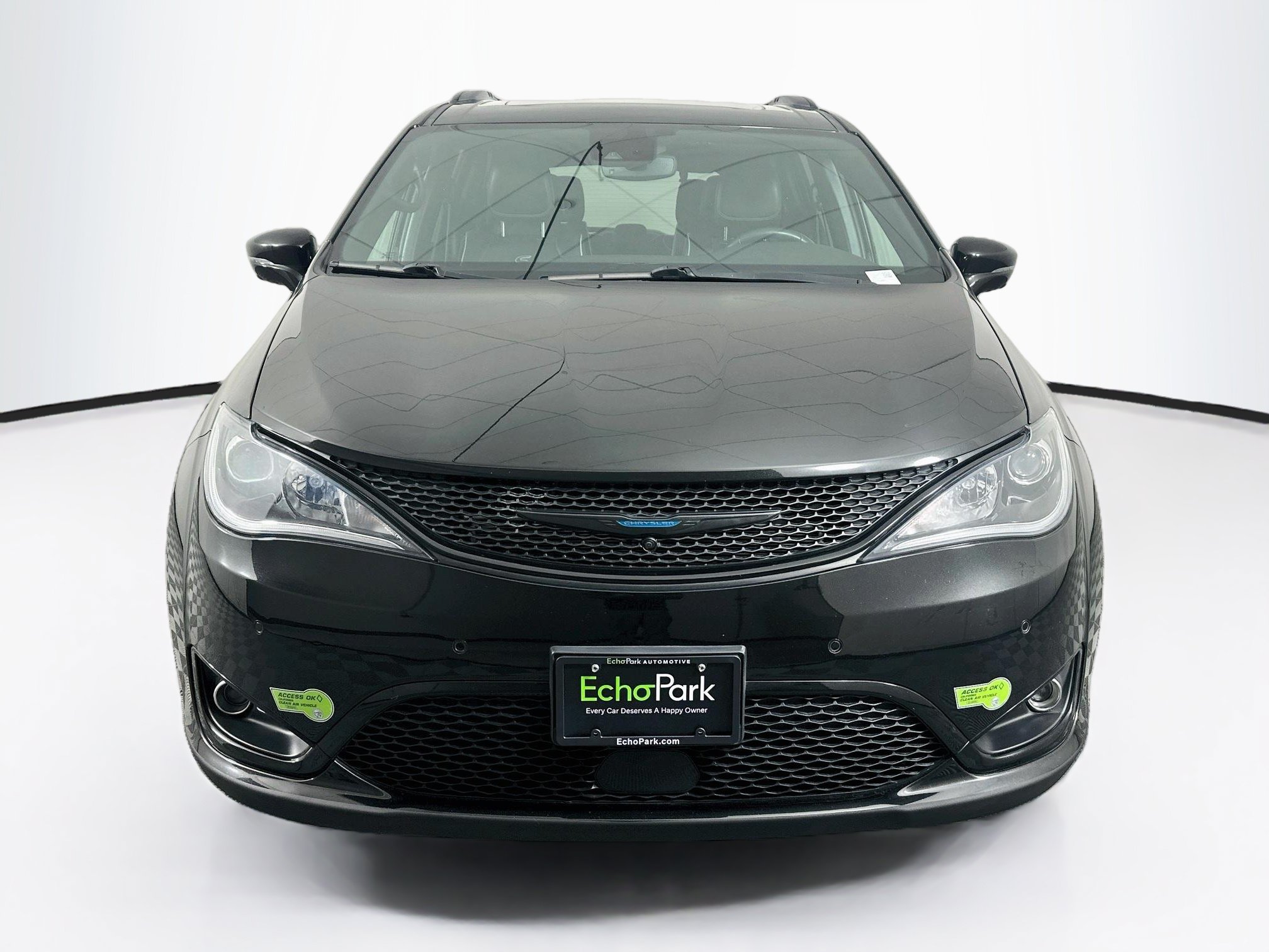 Used 2020 Chrysler Pacifica Limited w/ Advanced Safetytec Group FWD image 2