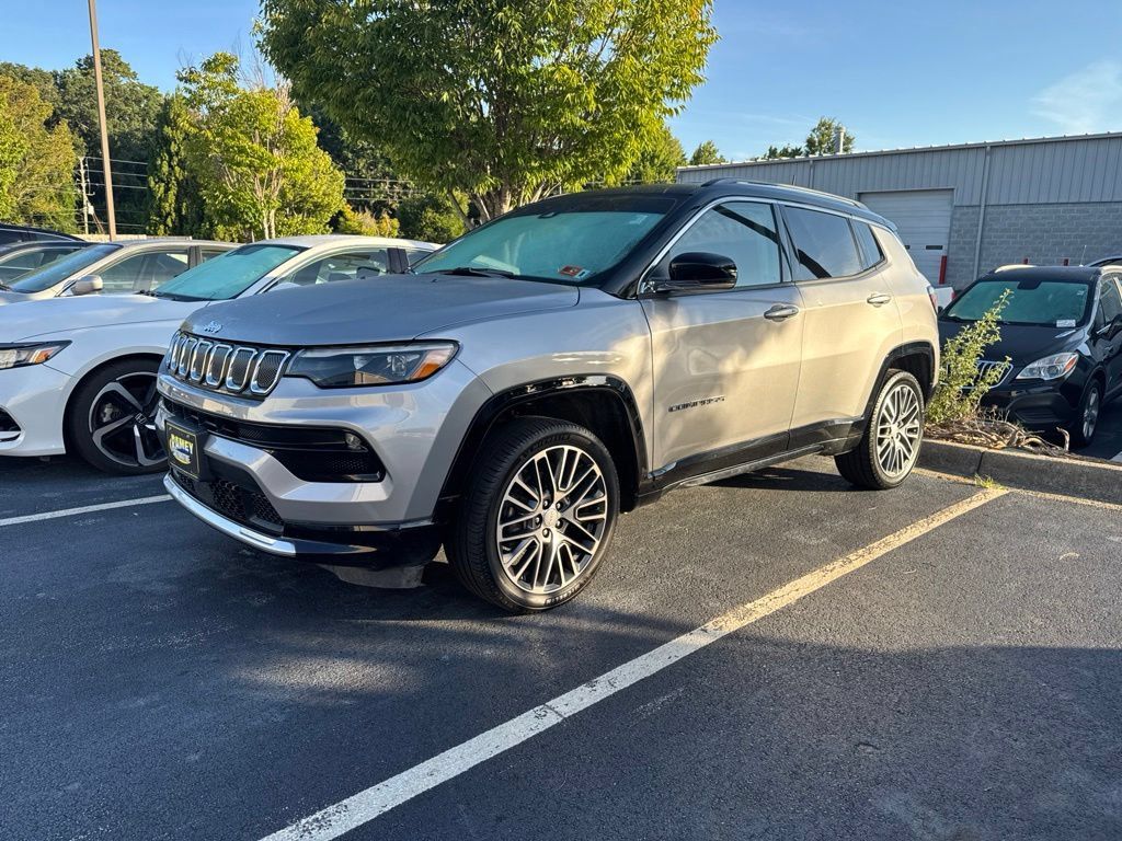 Used 2022 Jeep Compass Limited w/ Elite Group AWD/4WD image 1