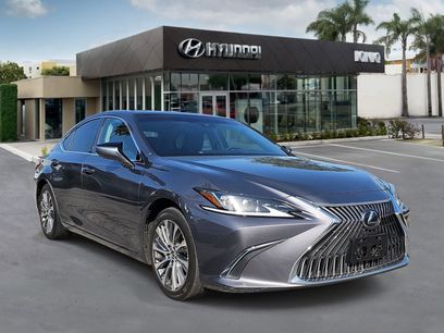 Used 2019 Lexus ES 350 w/ Premium Package