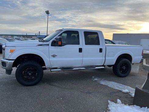 Used 2016 Ford F250 XLT image 2