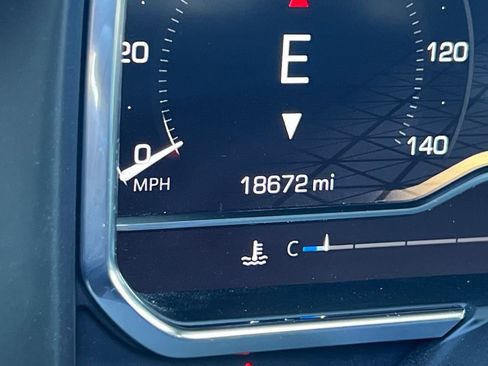 Used 2025 GMC Sierra 2500 AT4 image 24