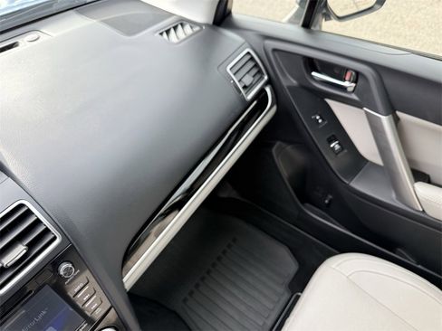 Used 2017 Subaru Forester 2.5i Limited image 30