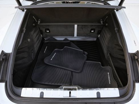 Used 2019 Porsche Panamera GTS w/ Premium Package Plus image 30