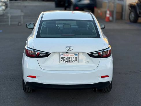 Used 2017 Toyota Yaris iA image 12