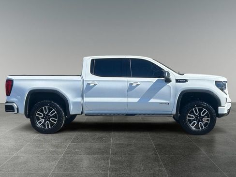 Used 2025 GMC Sierra 1500 AT4 w/ AT4 Premium Package AWD/4WD image 8