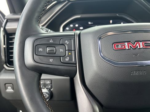 Used 2024 GMC Sierra 2500 AT4 w/ AT4 Preferred Package image 18