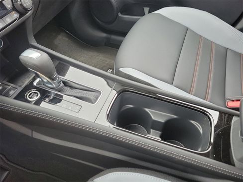 New 2024 Nissan Kicks SR w/ SR Premium Package image 25