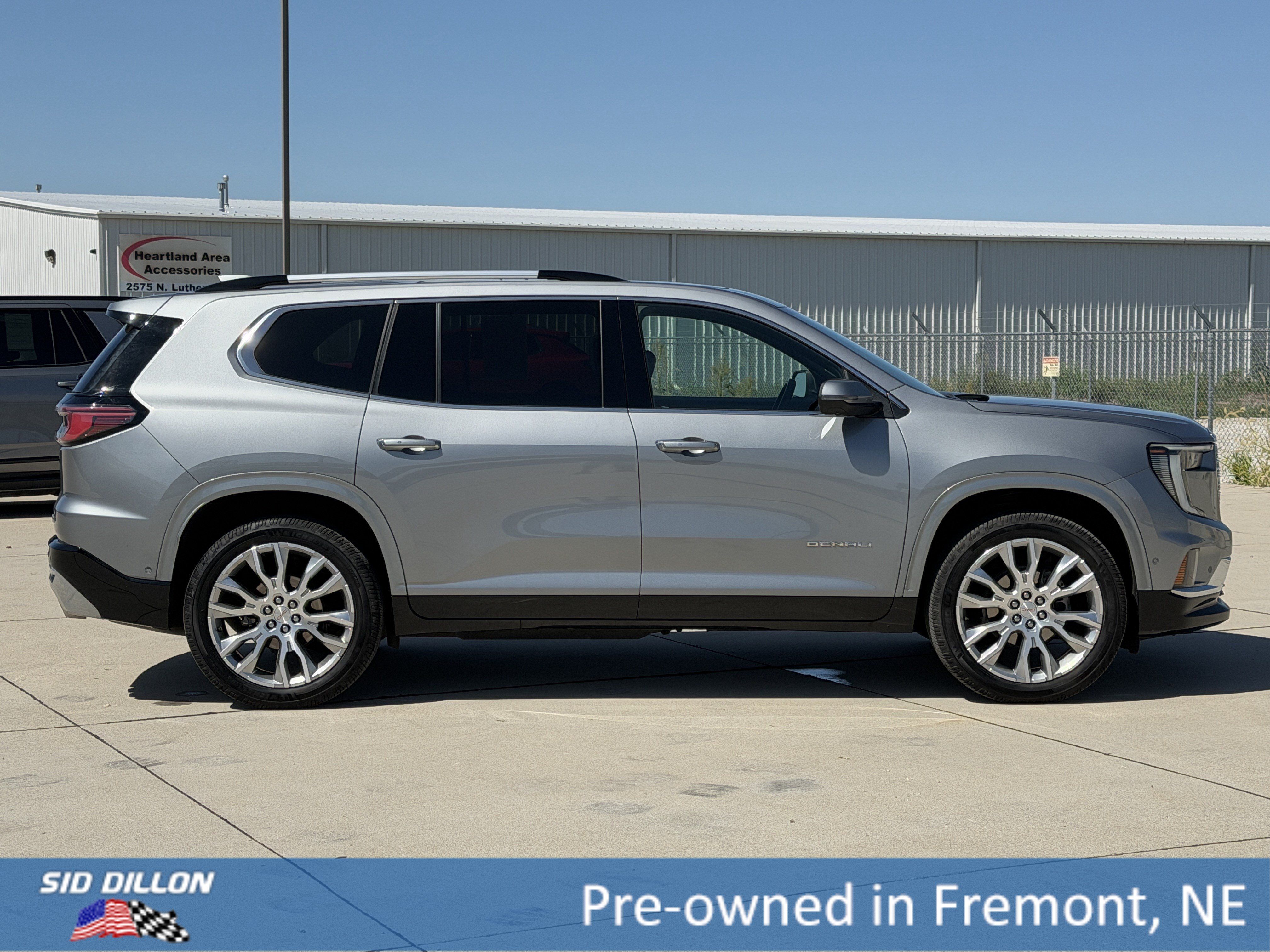 Certified 2024 GMC Acadia Denali w/ Super Cruise Package AWD/4WD image 3