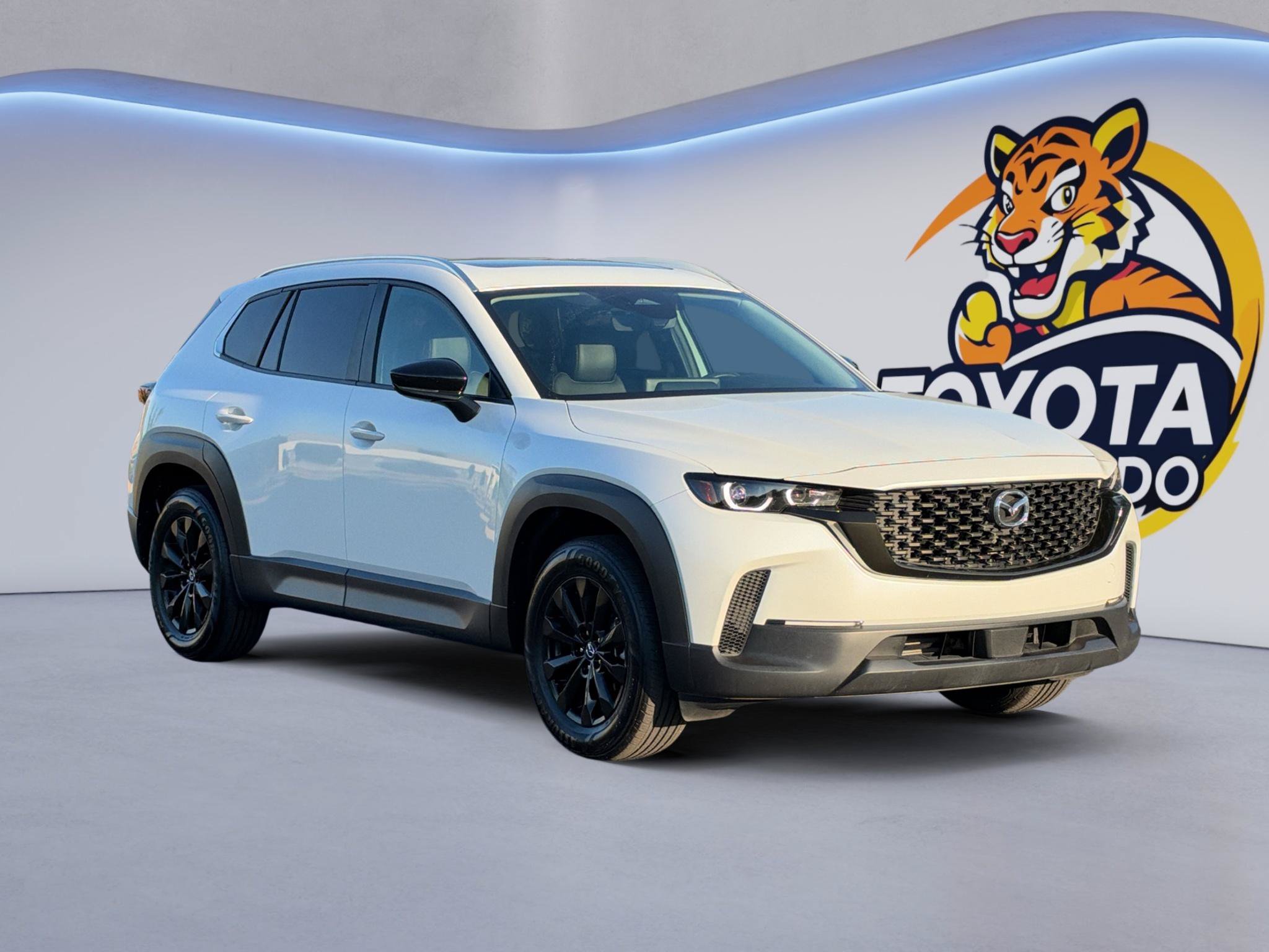 Used 2025 MAZDA CX-50 AWD 2.5 S w/ Premium Package image 3