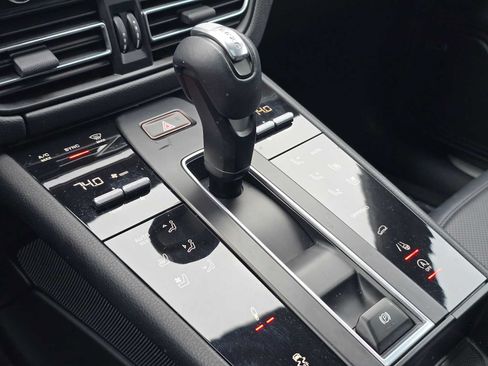 Used 2023 Porsche Macan S AWD/4WD image 30