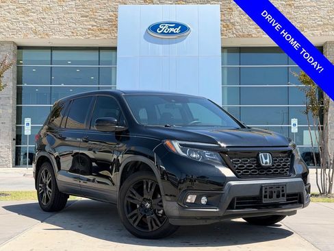 Used 2021 Honda Passport Sport image 1