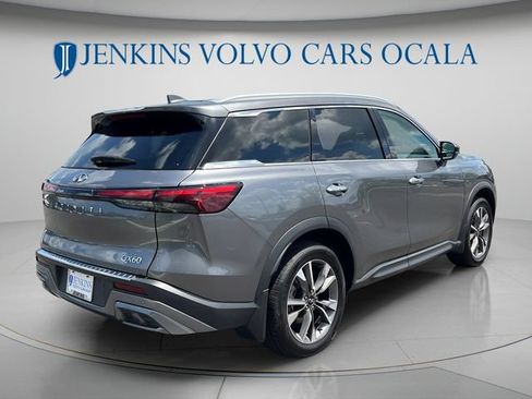 Used 2022 INFINITI QX60 Luxe w/ Cargo Package FWD image 3