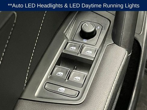 Used 2024 Volkswagen Tiguan SE R-Line image 16