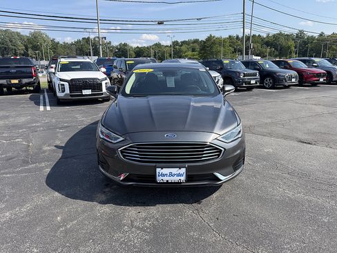 Used 2019 Ford Fusion SEL FWD image 9