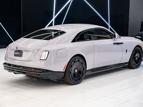 Used 2025 Rolls-Royce Spectre Black Badge w/ Spectre Enhancement Package AWD/4WD image 35