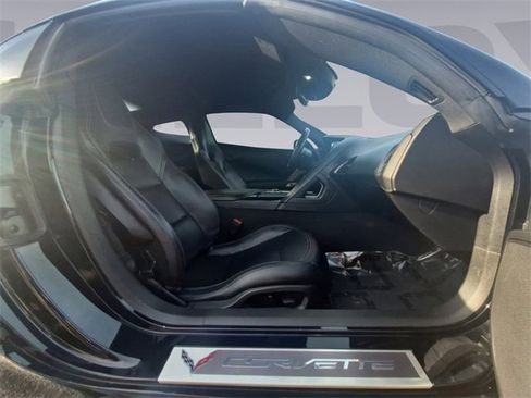 Used 2018 Chevrolet Corvette Stingray image 17